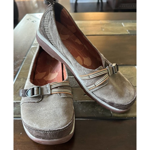 Chaco Shoes - Chaco Brown Leather Adjustable Strap Slip On Comfort Insole Flat Loafers 8